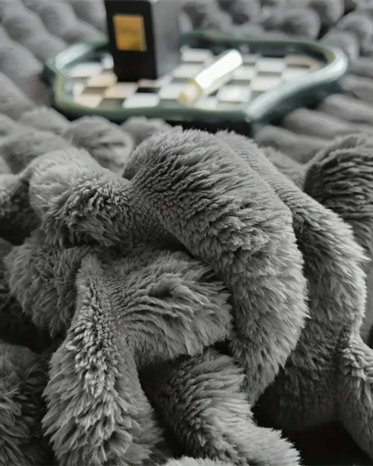 Veloura – Luxuriöse Plüschdecke mit elegantem Design für Wärme und Stil