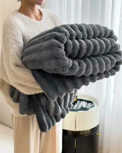 Veloura – Luxuriöse Plüschdecke mit elegantem Design für Wärme und Stil