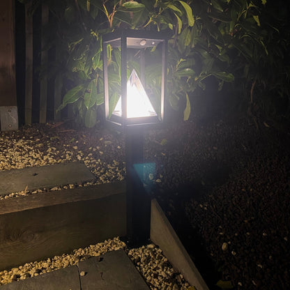 Solar-Weglicht mit Edelstahl-Gehäuse und Bewegungsmelder