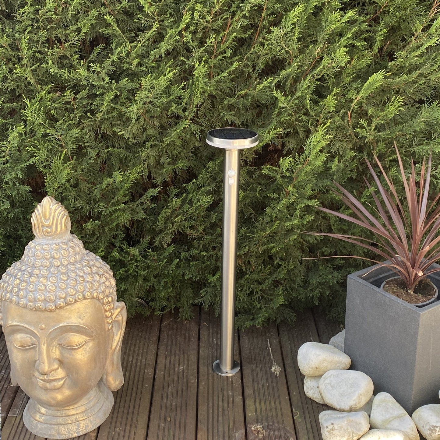 Solar Gartenbeleuchtung LED Außenlampe mit Solarenergie betrieben und monokristallinem Panel