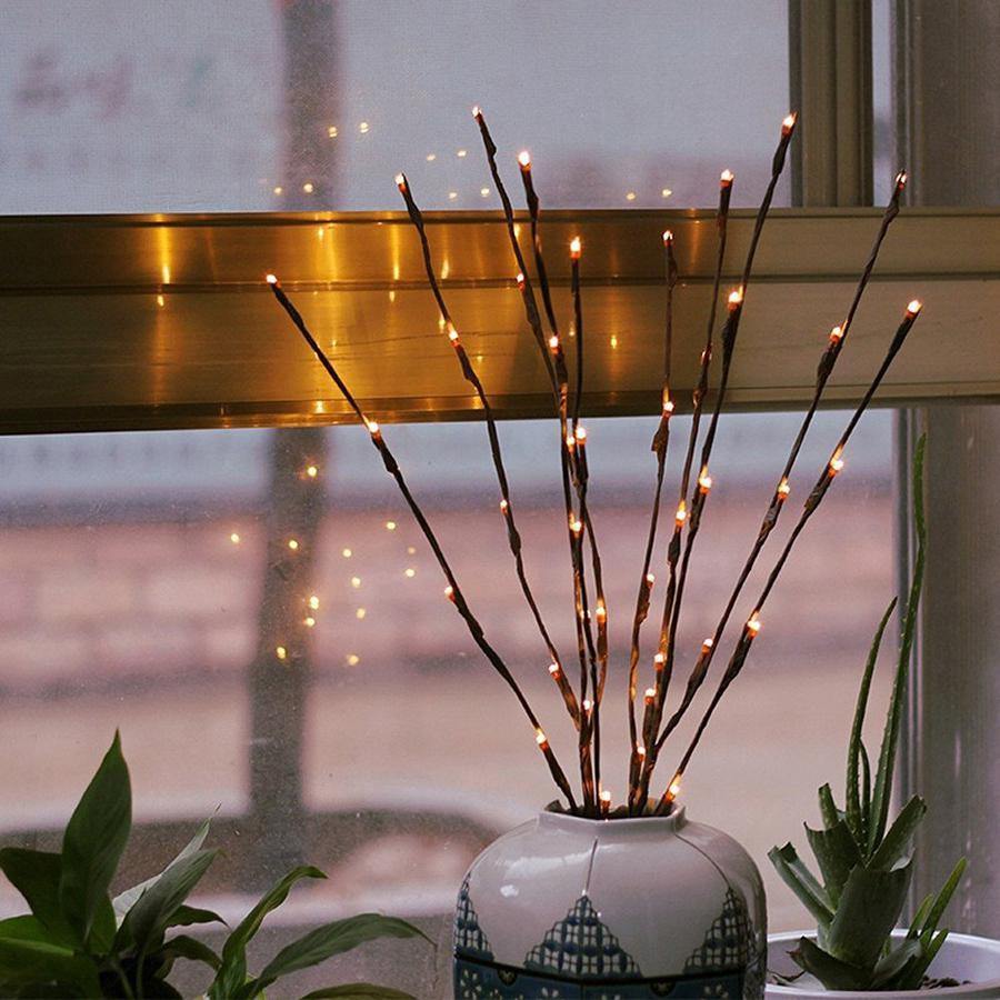 Aurora – LED Branch Bouquet mit warmweißer Beleuchtung