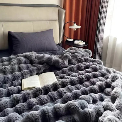 LushNest Samtdecke