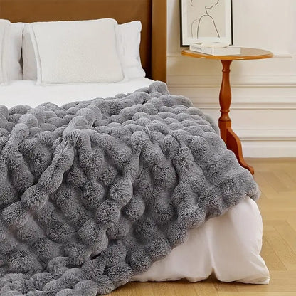 LushNest Samtdecke