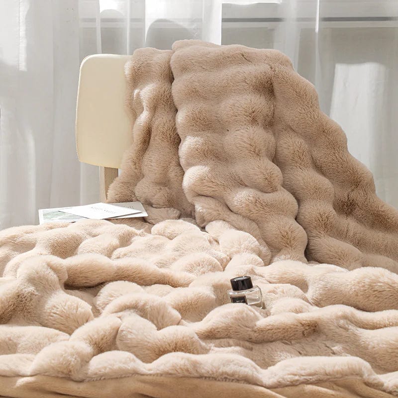 LushNest Samtdecke