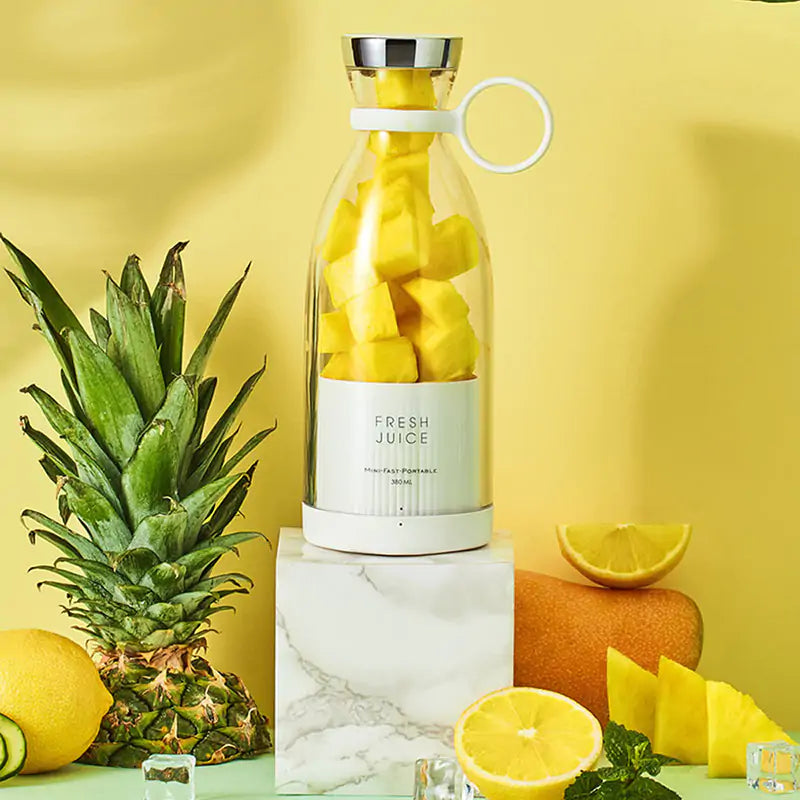 Tragbarer wiederaufladbarer Mixer für Smoothies & frische Säfte