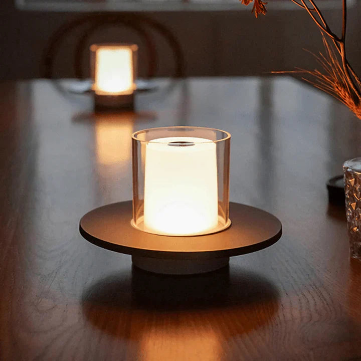 CandleGlow – Moderne LED-Tischlampe mit atmosphärischer Induktion