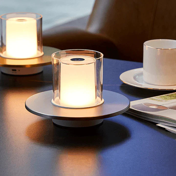 CandleGlow – Moderne LED-Tischlampe mit atmosphärischer Induktion