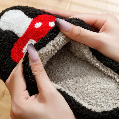 Cartoon-Pilz-Hausschuhe