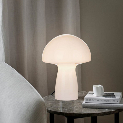 RetroGlow – Charmante Tischlampe im Vintage-Pilzdesign