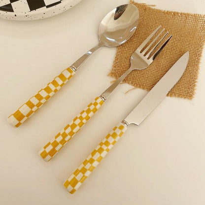RetroChef – Stylisches Edelstahlbesteck mit Schachbrettmuster