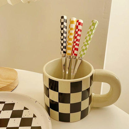 RetroChef – Stylisches Edelstahlbesteck mit Schachbrettmuster