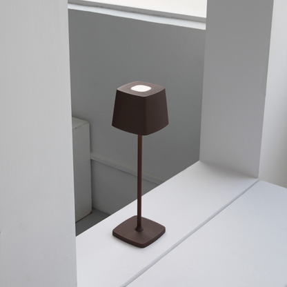 LumiEase – Luxuriöse dimmbare Tischlampe mit elegantem Touch-Control