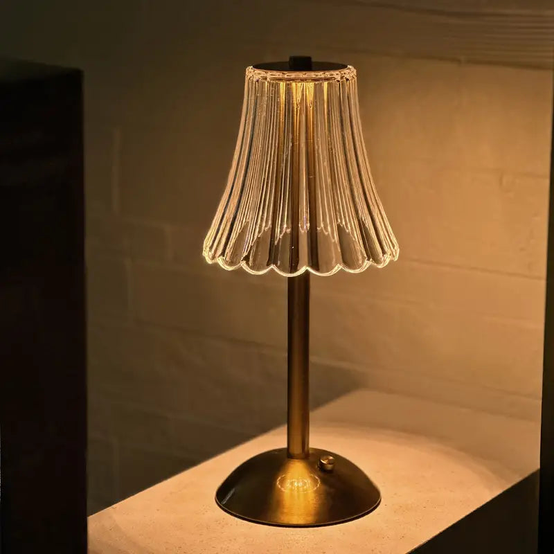 Garduru | Sleek Crystal Lampe