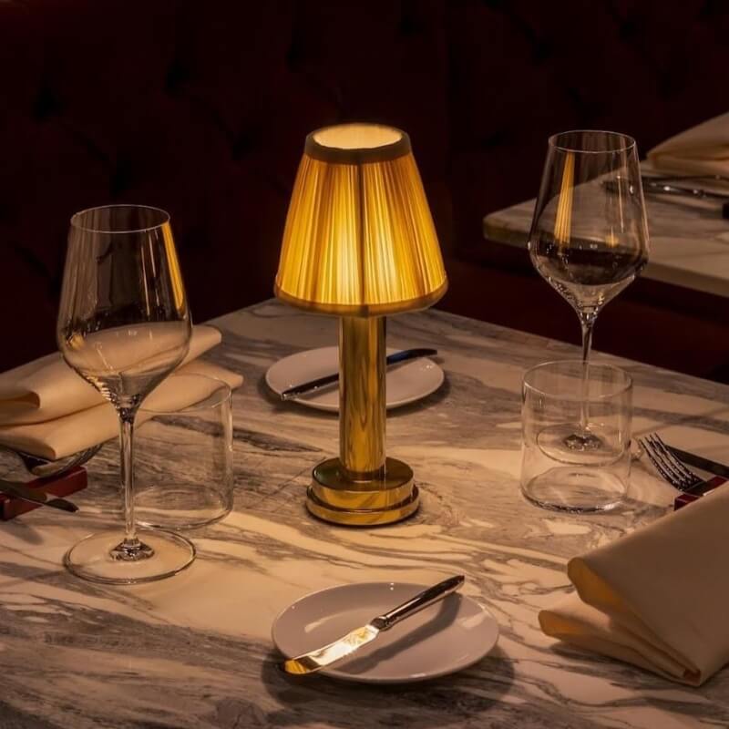 Garduru - LED kabellos Silk Metall Tischlampe | 50% RABATT