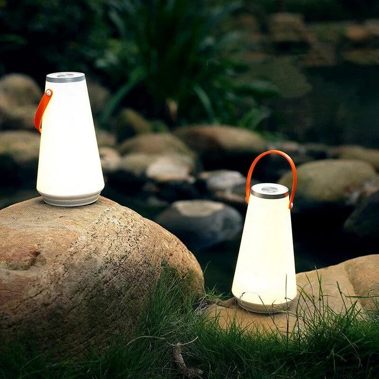 SolarGlow – Tragbare LED Campinglampe mit nachhaltigem Solarsystem