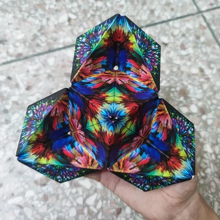 Änderbarer Magischer Magnetwürfel