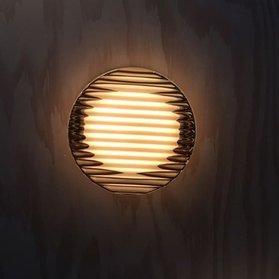 Moderne runde LED Wandleuchte – Sanftes Licht mit Glasdiffusor Mylk für Wohnzimmer und Schlafzimmer