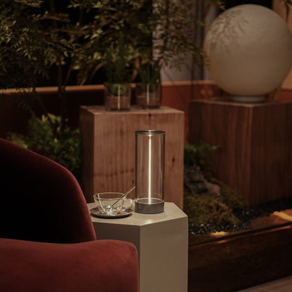 LumiRay – Moderne Tischlampe mit bezauberndem zylindrischem Lichtdesign