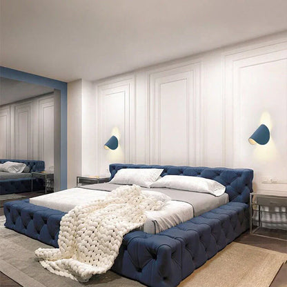Moderne LED-Wandleuchte mit buntem Design für stilvolle Inneneinrichtungen