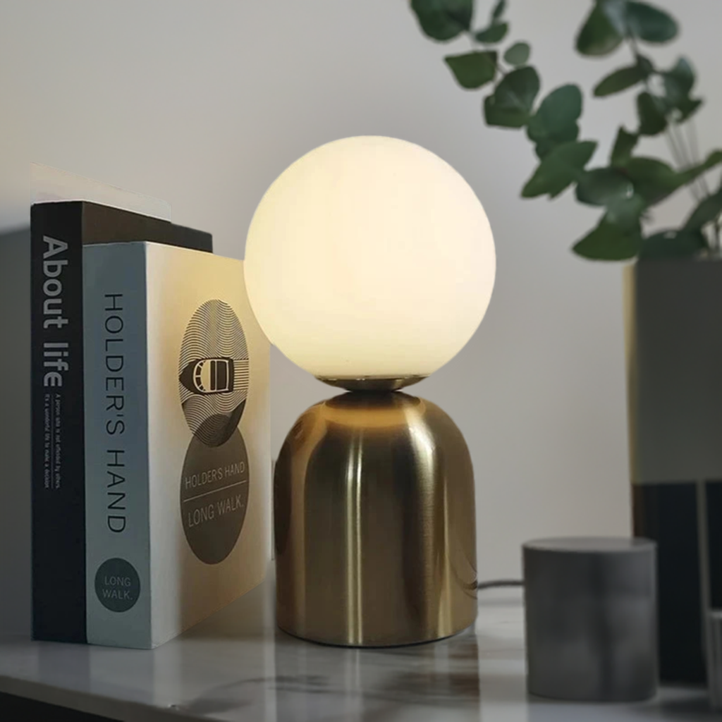 NordLume – Stilvolle Eisen Tischlampe für ein zeitloses Interieur
