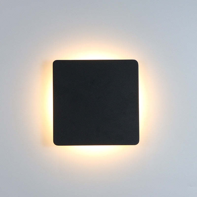 Garduru - Elegante moderne LED-Wandleuchte aus schwarzem Metall für Innen- und Außenbereich