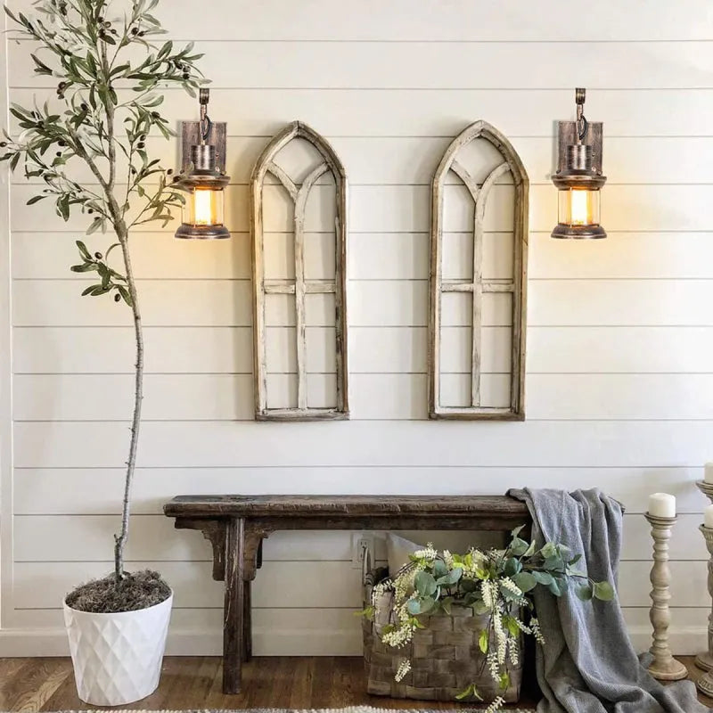 Wandleuchte mit vintage Glas-Schirm Design