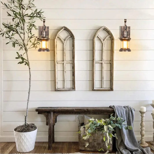 Wandleuchte mit vintage Glas-Schirm Design