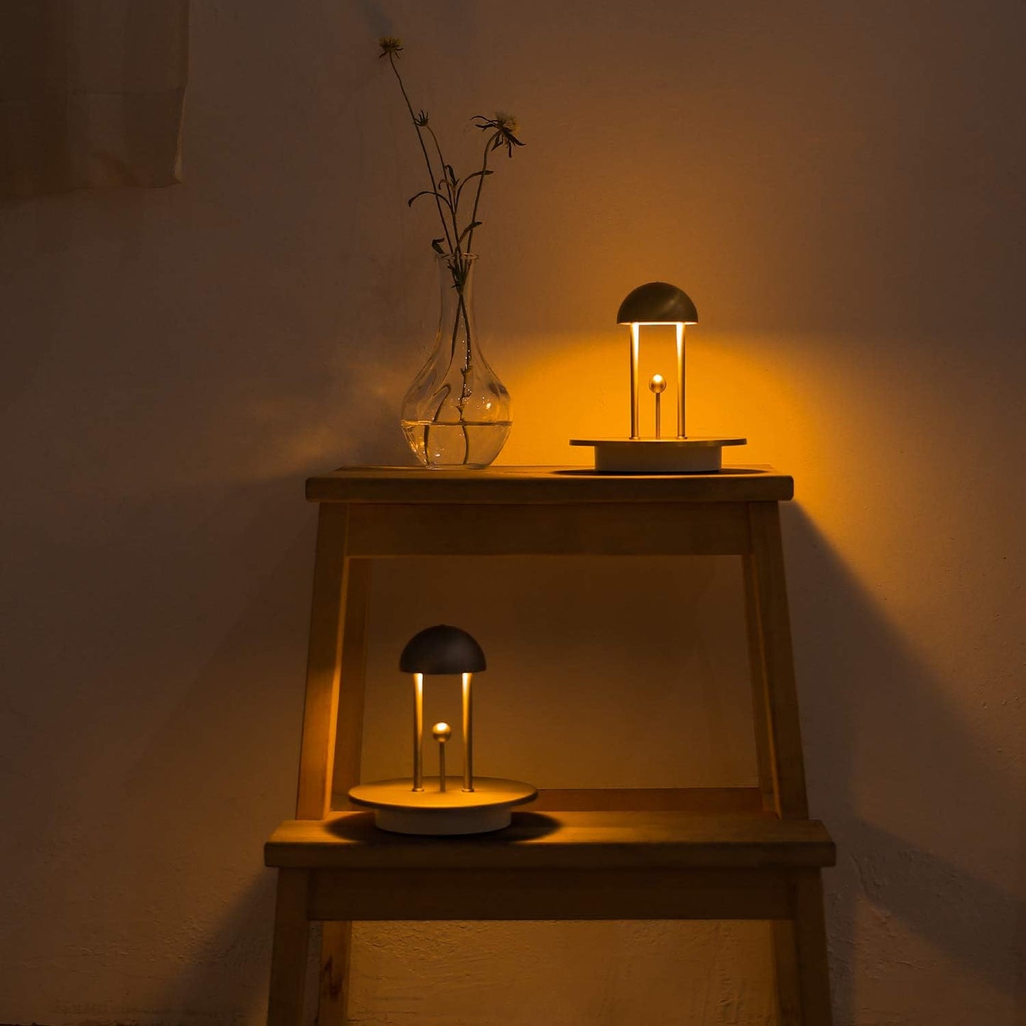 Garduru - LED Tischlampe Mit Gestensteuerung und Modernem Design