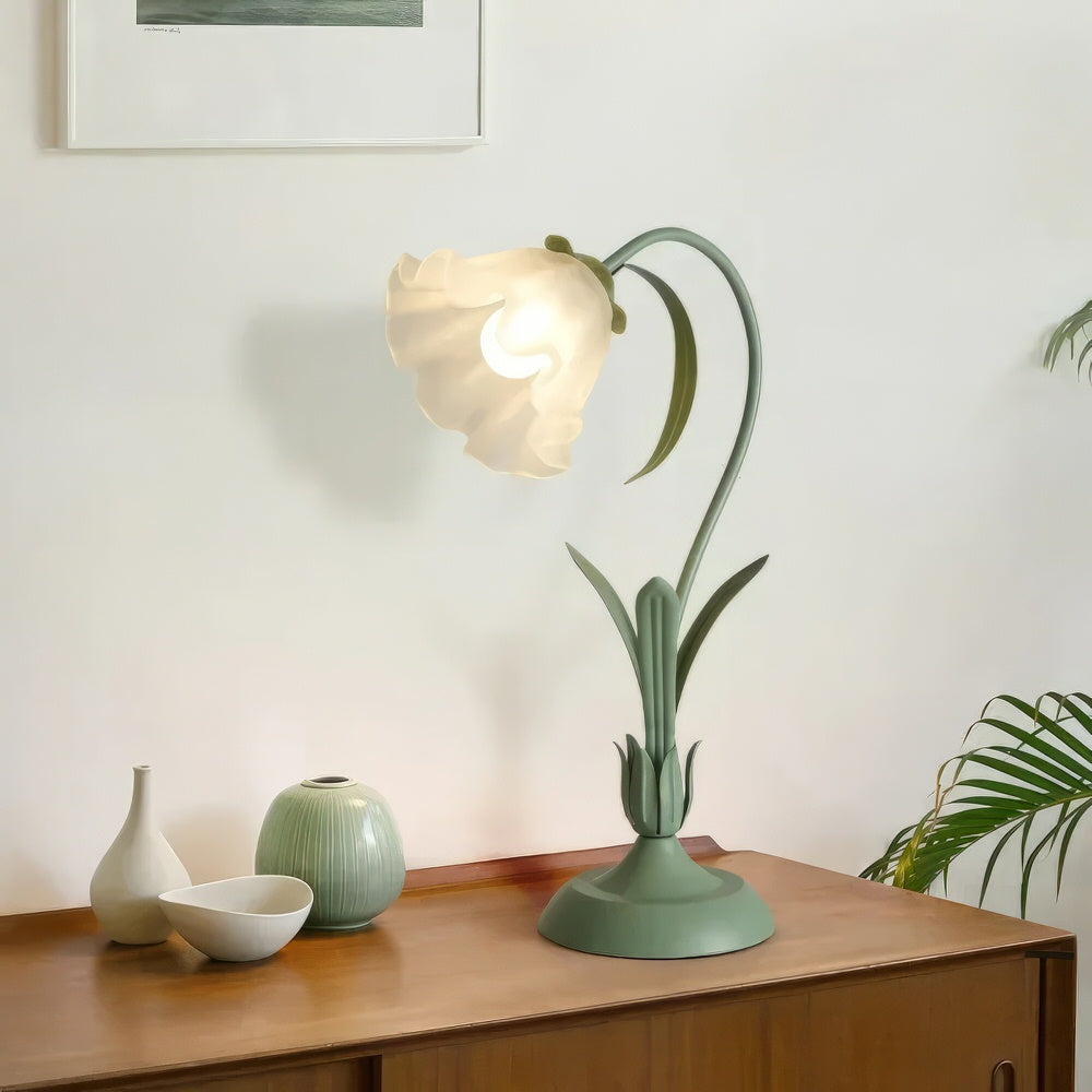 Vintage Flower Tischlampe: Eleganz trifft Funktionalität