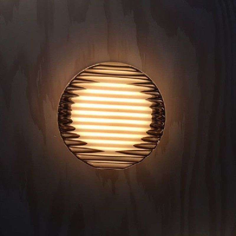 Moderne runde LED Wandleuchte – Sanftes Licht mit Glasdiffusor Mylk für Wohnzimmer und Schlafzimmer