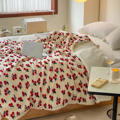 Dicke Flauschdecke mit Blumen