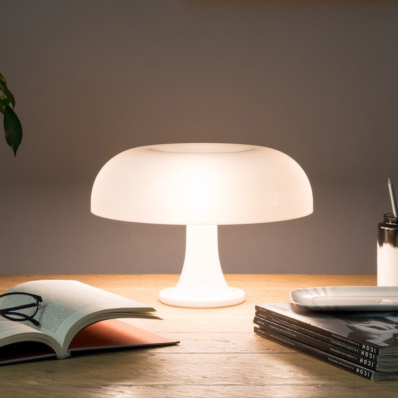 Garduru Pilz Tischlampe – Skandinavisch inspiriertes LED-Design mit Dimmfunktion