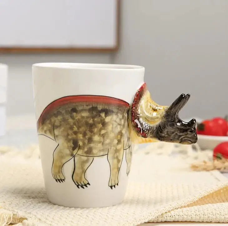 Handbemalte Keramiktasse mit Dinosauriermotiv