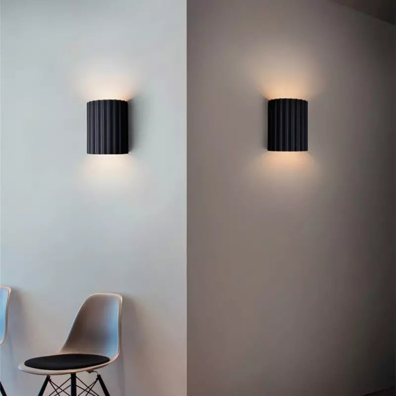 Moderne Design Wandleuchte – Lampenschirm in Falten