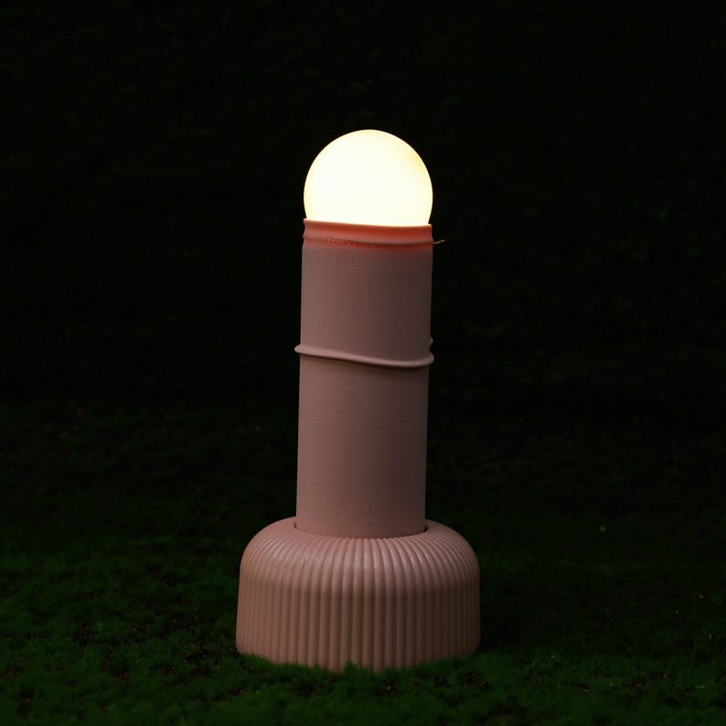 Stilisierte LED-Schreibtischlampe