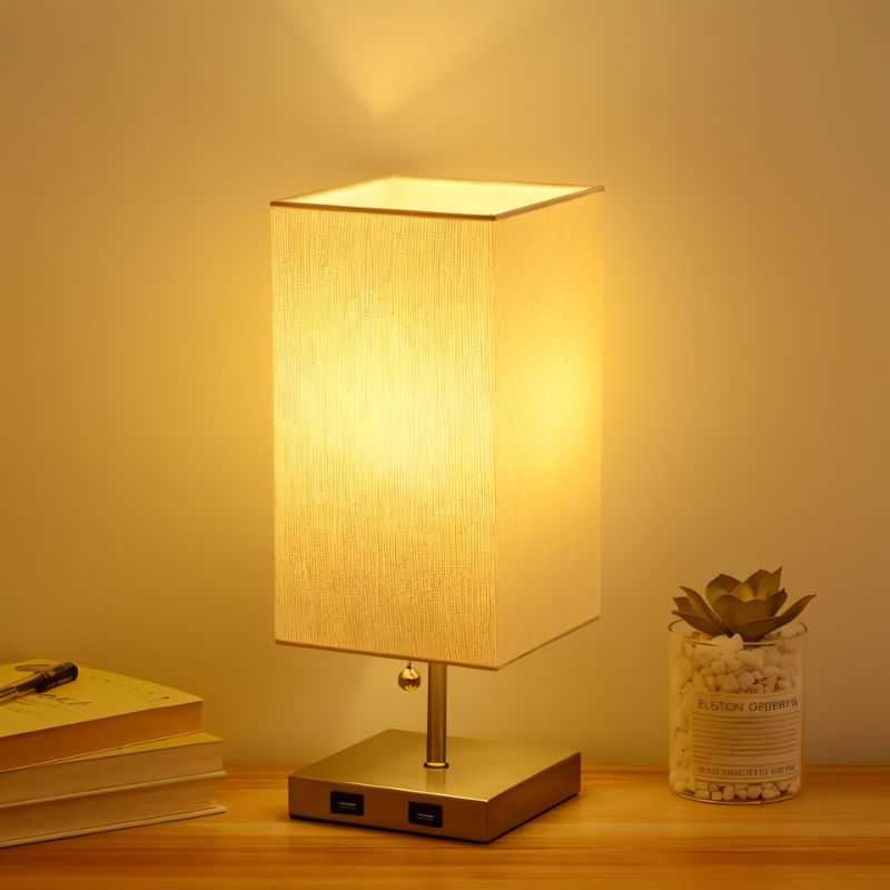 Minimalistische Laterne Lampe mit Stoffschirm und mattem Metallrahmen