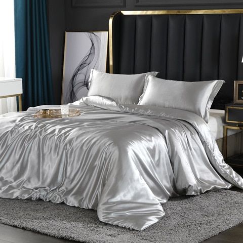 Garduru 4-Teiliges Satin-Bettwäsche-Set mit Kissenbezügen