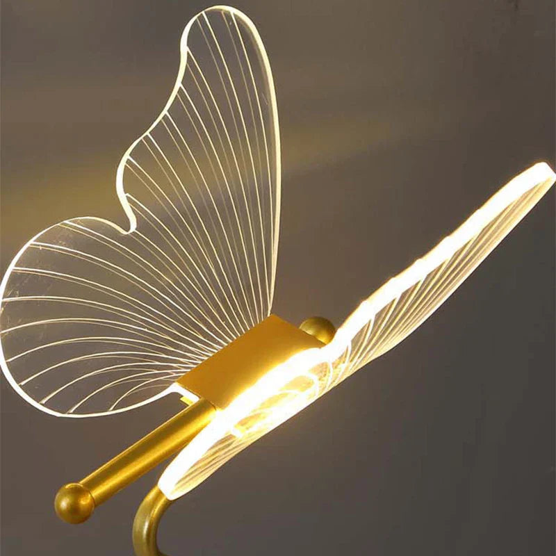 Schmetterling inspirierte LED-Tischlampe