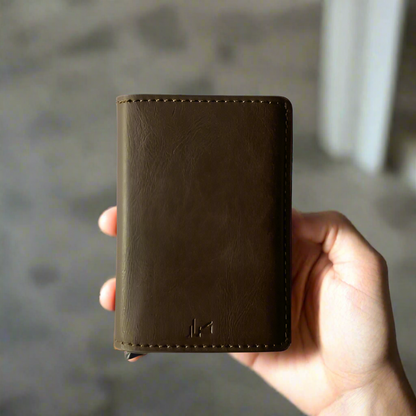 Royaleva Sleek RFID Pop-Up Geldbörse für einfachen Karten Zugang