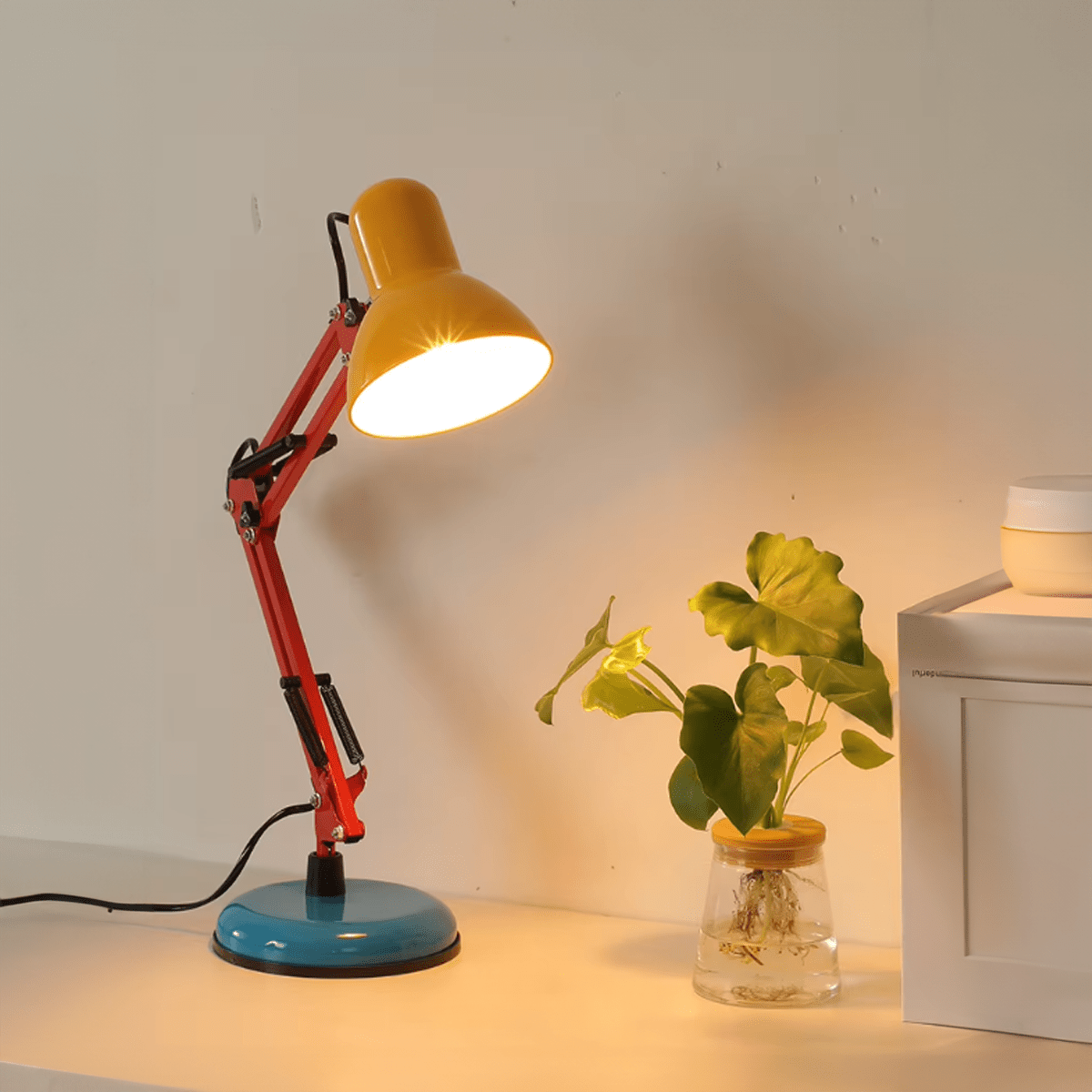 Industrielle Teleskoparm Steh- & Tischlampe