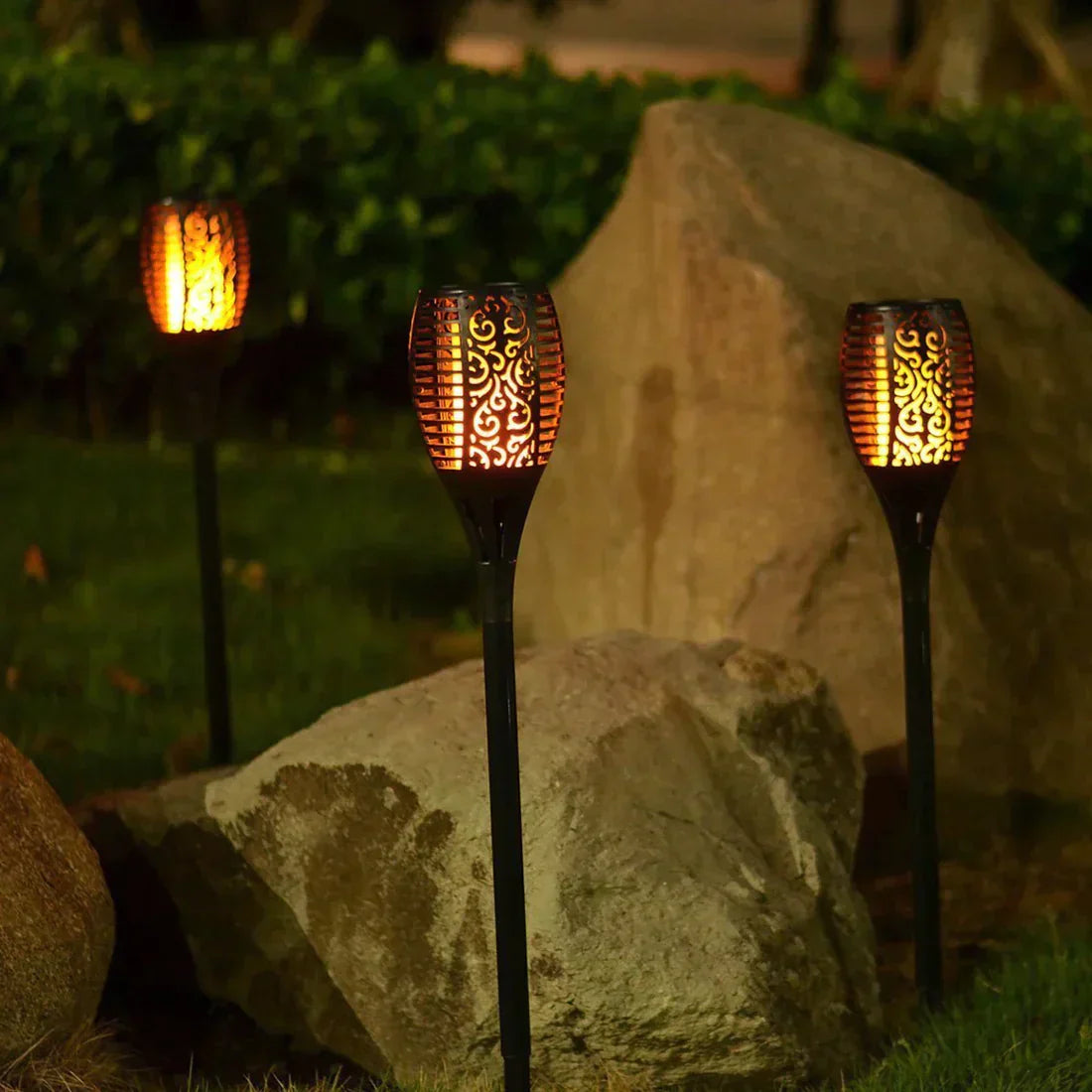 Garduru LED Gartenfackel | Solarbetriebene Flammenlampe für Außenbereich | Wetterfeste Dekoration für Garten & Terrasse