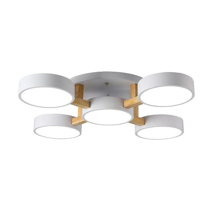 LED-Deckenleuchte mit modernem Holzdesign