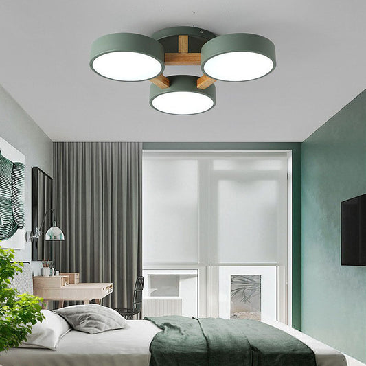 LED-Deckenleuchte mit modernem Holzdesign