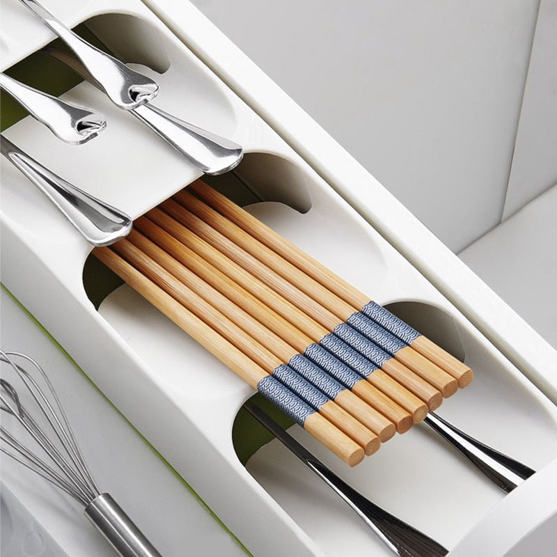 Royallure Kompakt Küchenbesteck Organizer mit geschichtetem Design & einfachen Identifikationssymbole