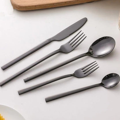 Eleganz – Luxuriöses Besteckset aus Edelstahl mit zeitlosem Design