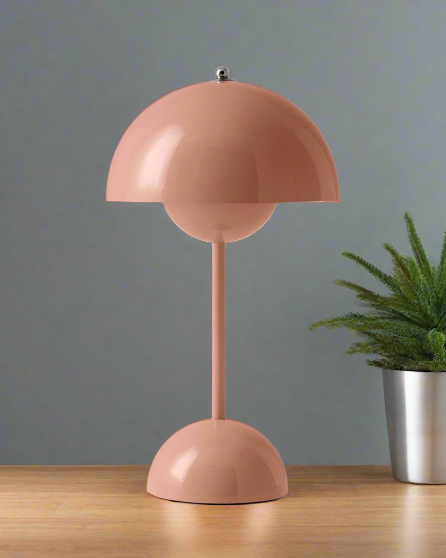 Dome Tischlampe – Retro-Design mit Metallfuß – Vielseitig und Modern