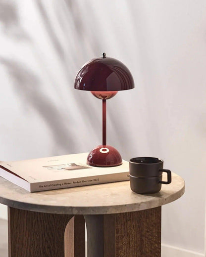Dome Tischlampe – Retro-Design mit Metallfuß – Vielseitig und Modern