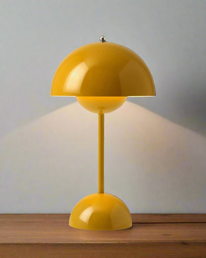 Dome Tischlampe – Retro-Design mit Metallfuß – Vielseitig und Modern