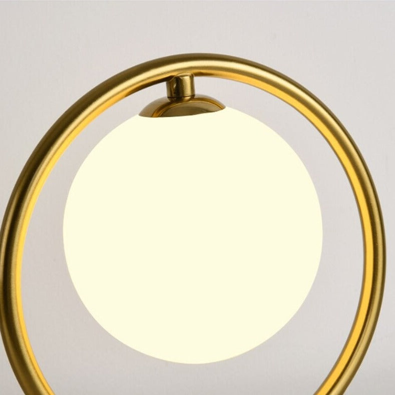 Goldene Metallball Nachttischlampe