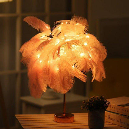 Fairy – Tischlampe mit eleganten Federn